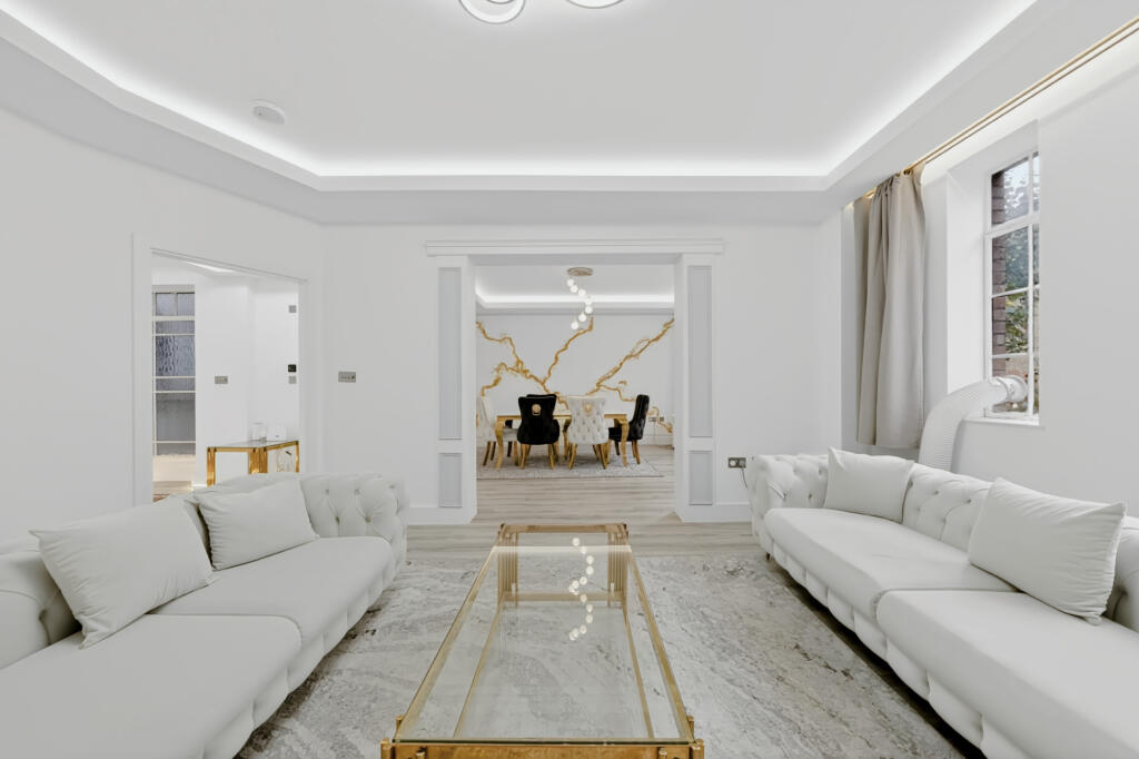Apartment in London, Royal Borough of Kensington and Chelsea - More