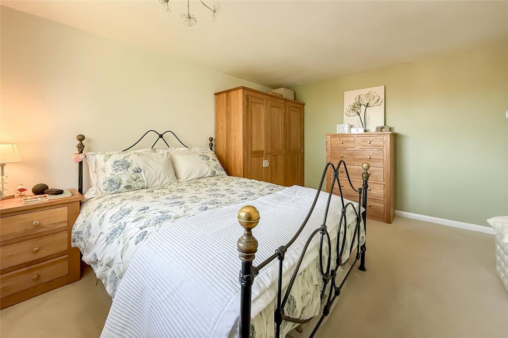 Additional image 19 of Knowle Drive, Harpenden, Hertfordshire, AL5