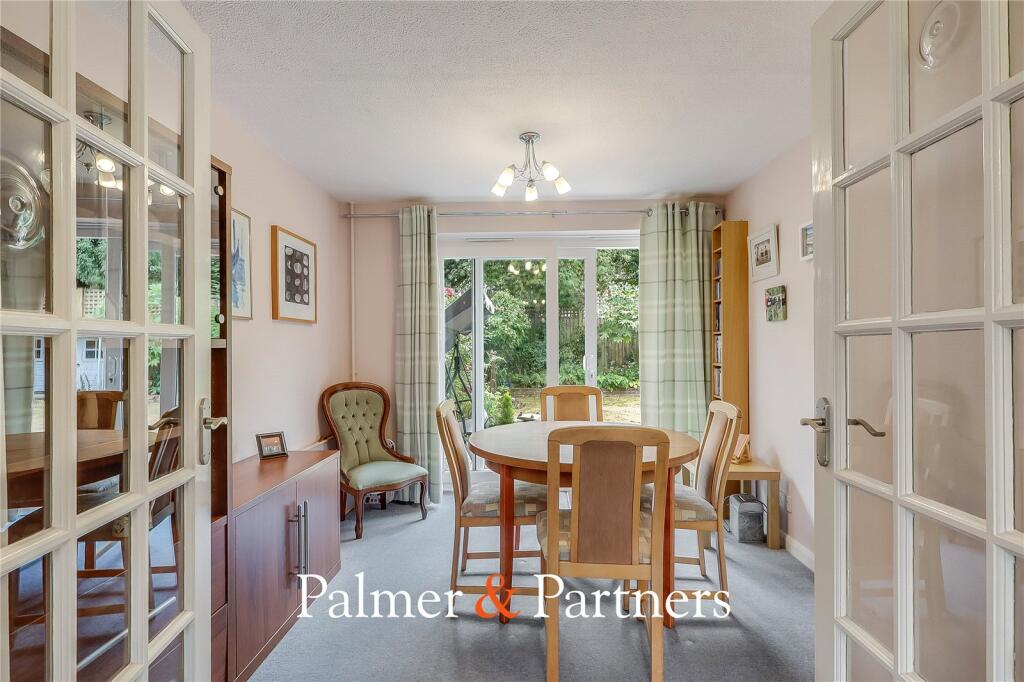 House in Chelmsford, Galleyend, Galleywood - More