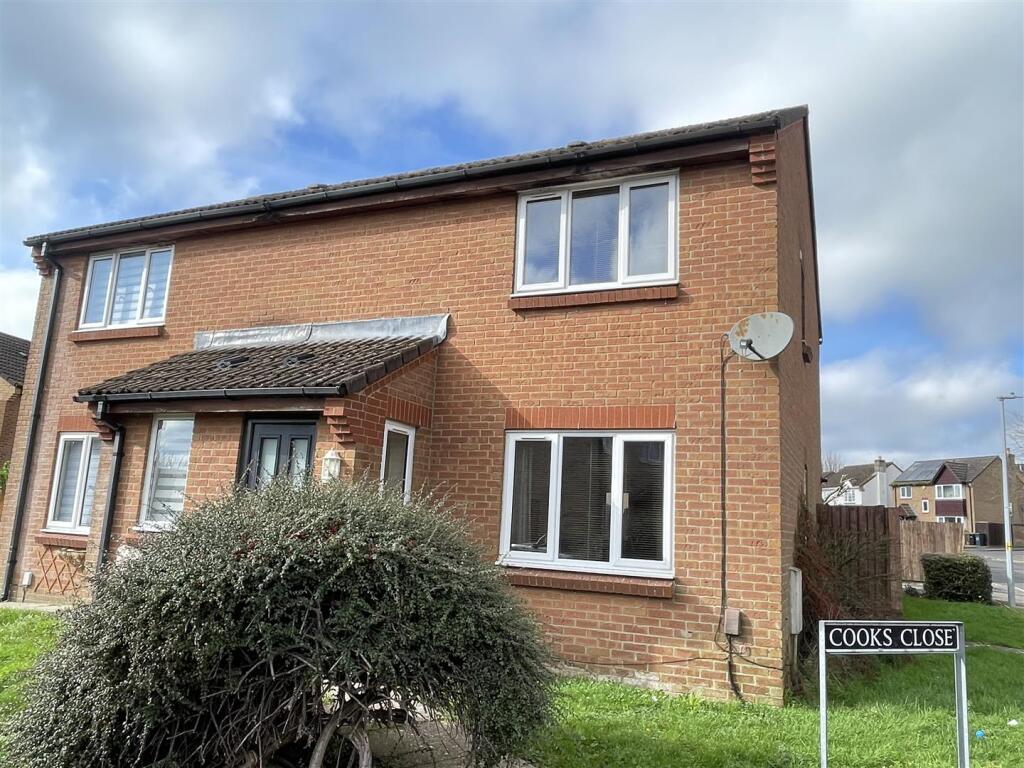 3-bed semi-detached on Cooks Close, Fugglestone Red, £275,000