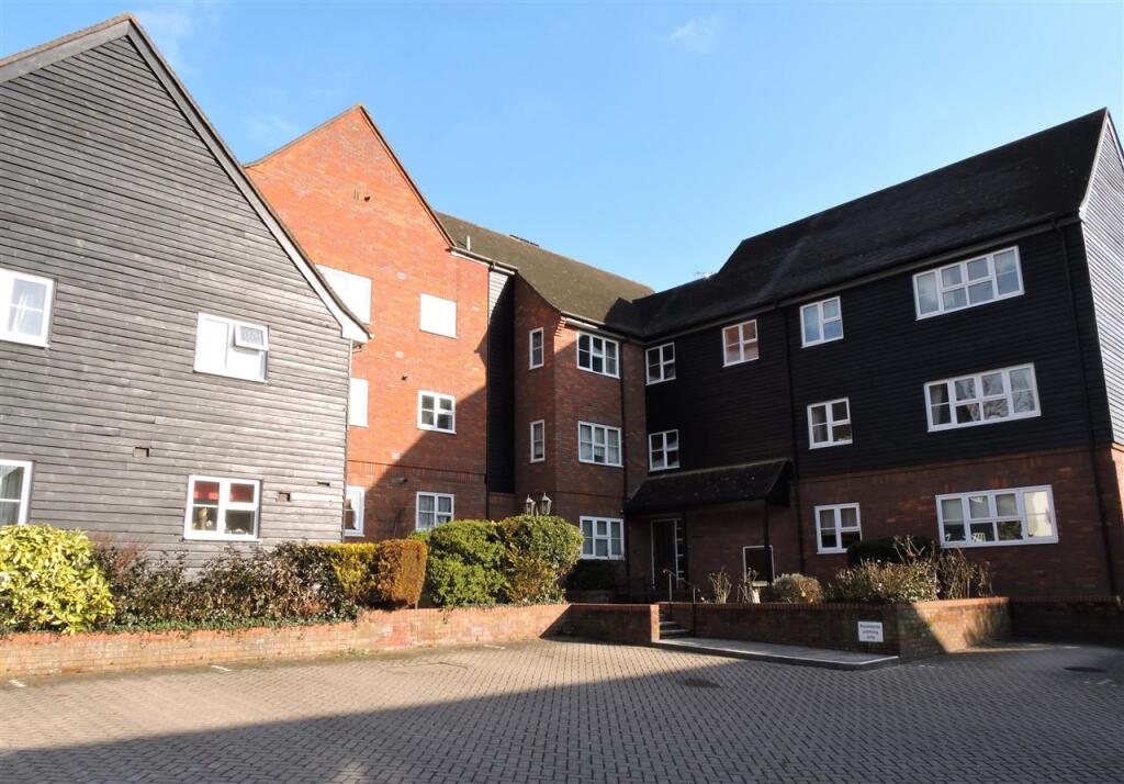 Main image of property: Parsonage Road