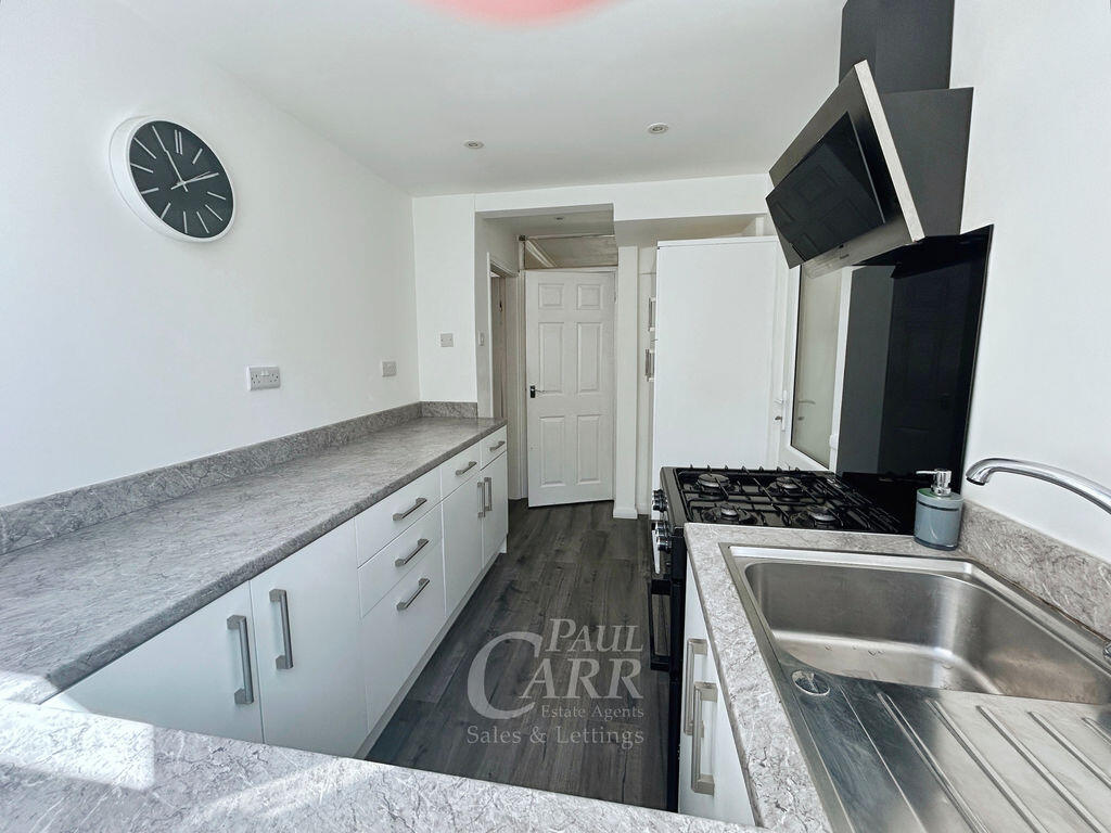 House in Birmingham, West Midlands - More