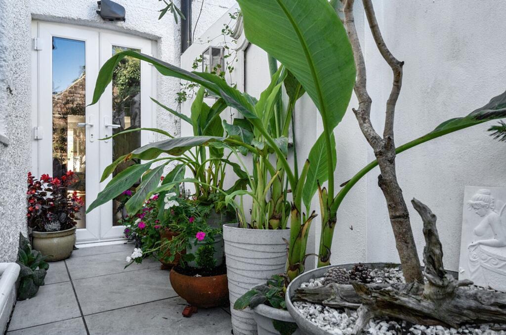 House in Portsmouth - View 4