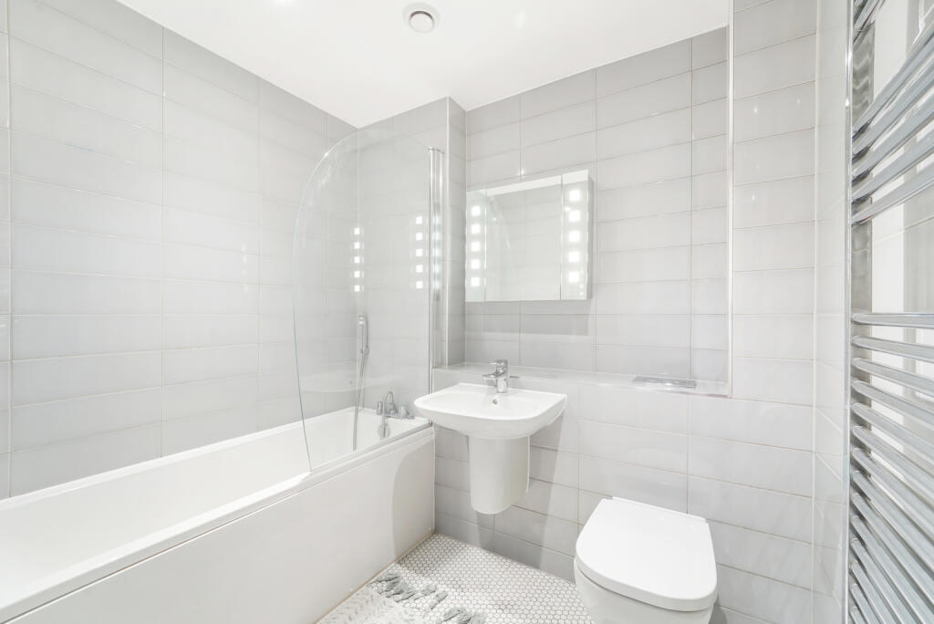 Apartment in Sutton - More