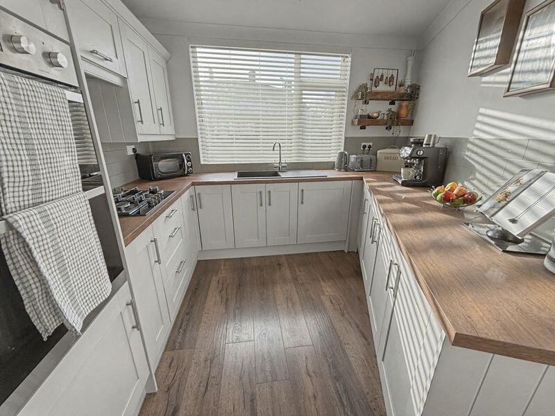 Central Drive, Belle Vue, Shrewsbury, SY3 7HQ photo 4