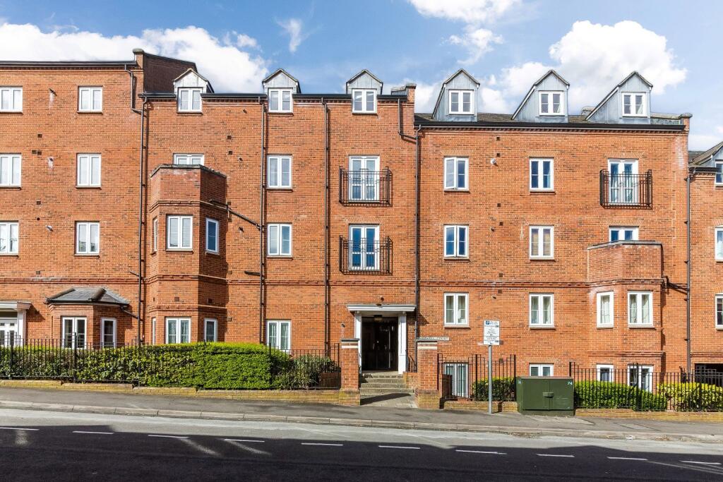 Main image of property: Cherwell Court, Britannia Road, Banbury OX16 5DE