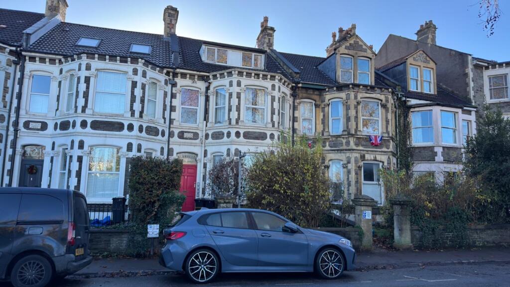 4 bedroom terraced house for rent