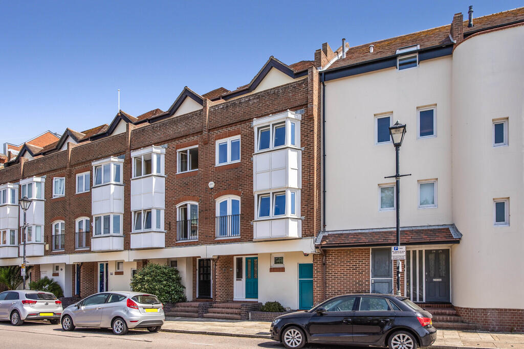 House in Portsmouth - View 5