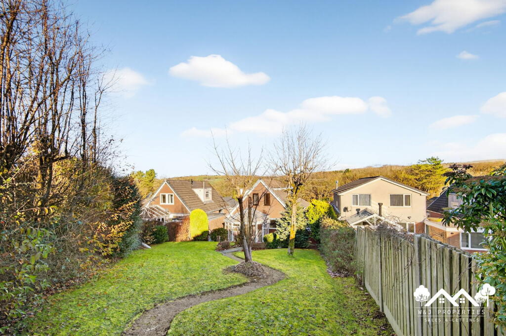 Additional image 39 of Earls Drive, Hoddlesden, Darwen, BB3