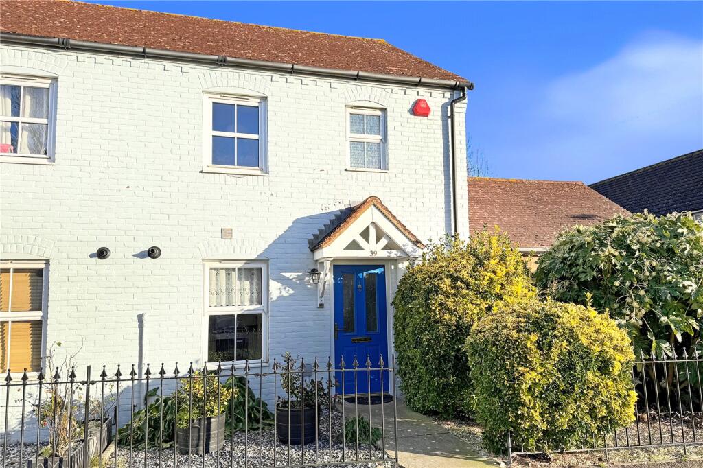 3-bed semi-detached on Rowan Way, Bramley Green, Angmering, West Sussex, £330,000