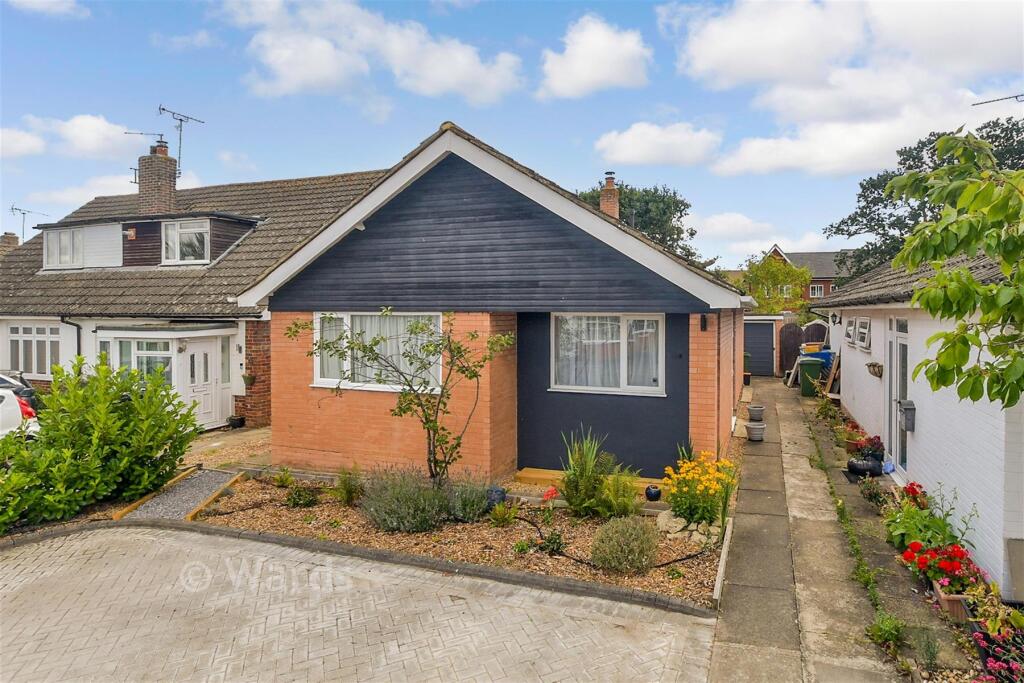 Main image of property: Hurst Close, Staplehurst, Tonbridge, Kent