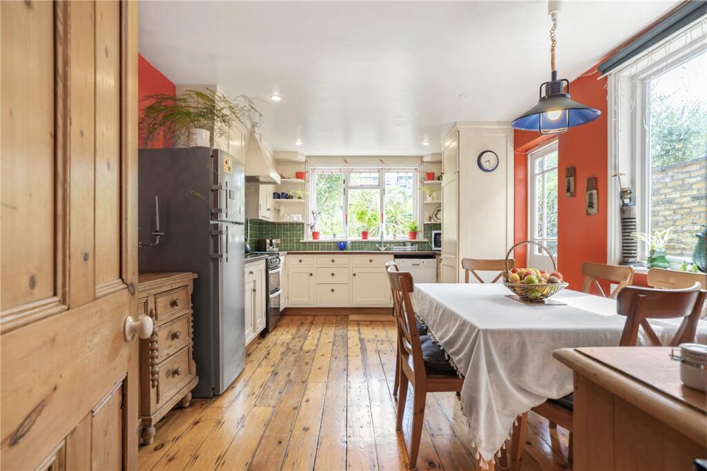 House in London - View 3