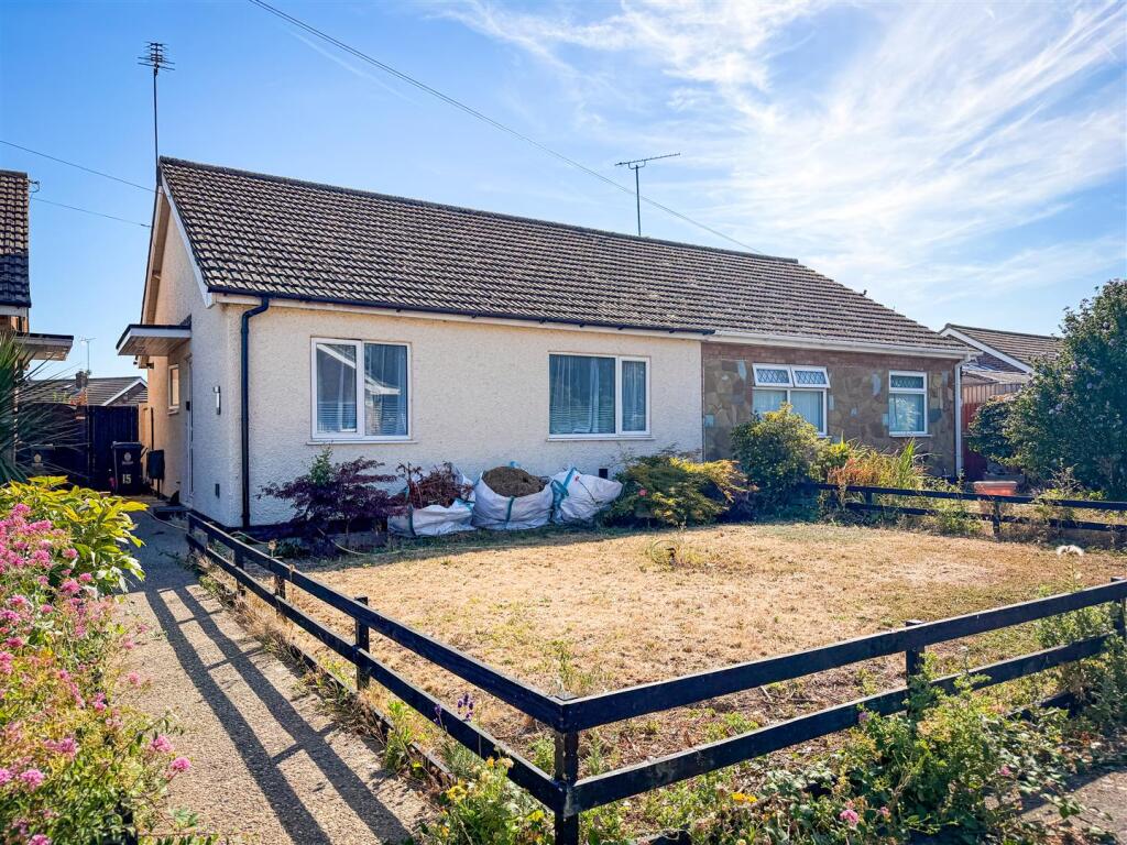 Main image of property: Drakes Approach, Clacton-On-Sea, Essex