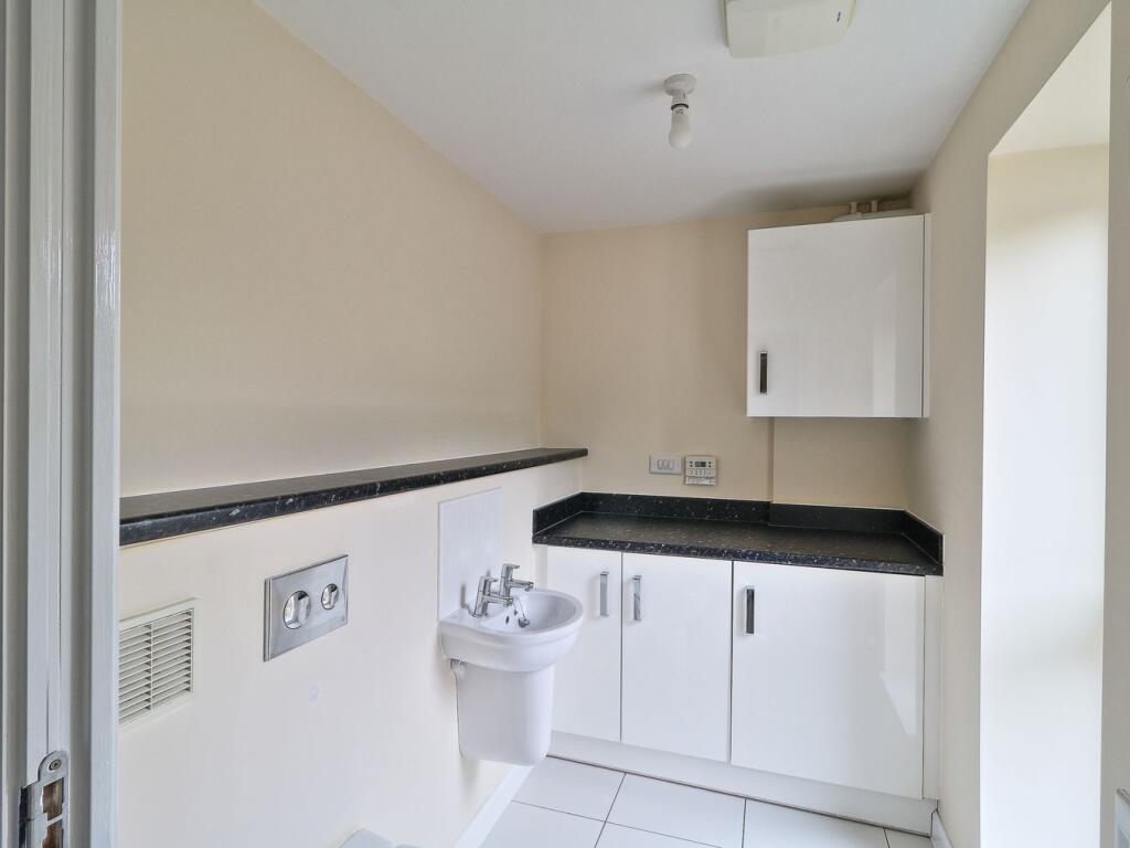 Dramsell Rise, St Neots, PE19 photo 4