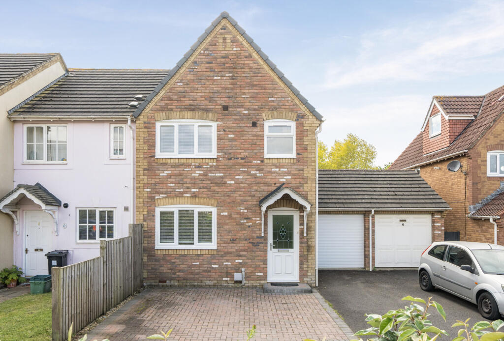 Main image of property: Bakers Ground, Stoke Gifford, Bristol, Gloucestershire, BS34