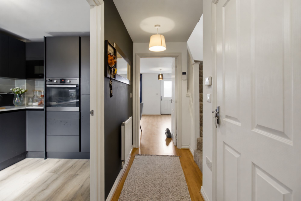 House in Worcester - View 5