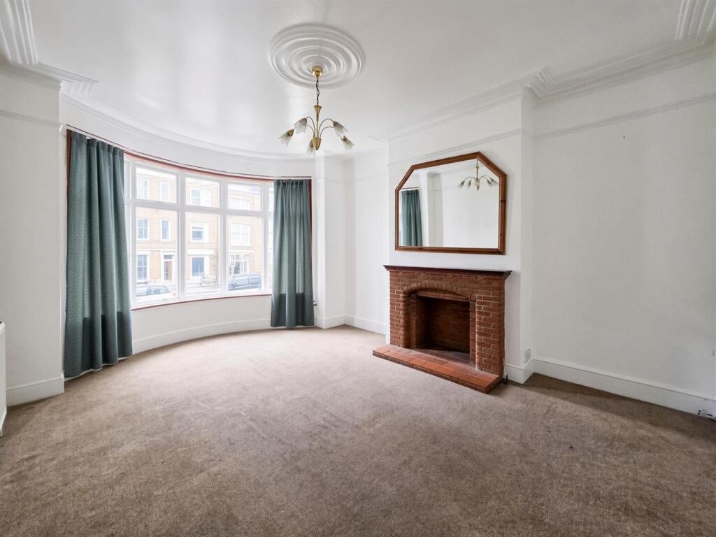 House in Southend-on-Sea, Westcliff-on-Sea - View 2