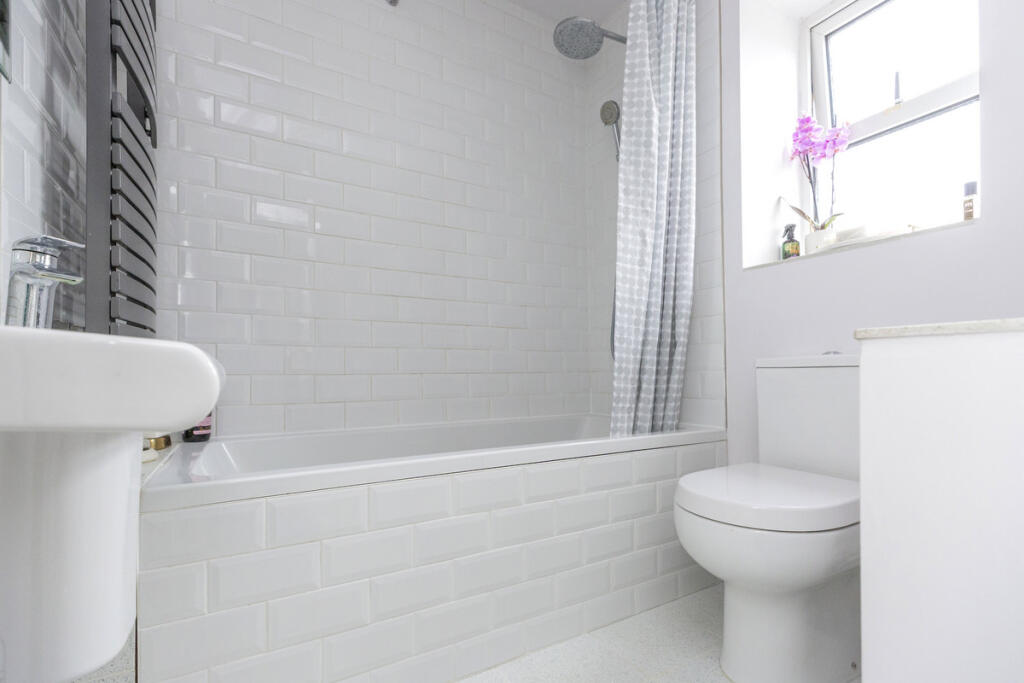 Additional image 16 of Quaperlake Street, Bruton, BA10