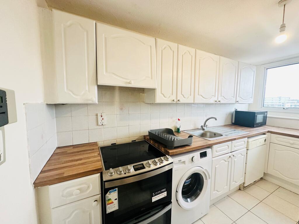 Apartment in Nottingham, Nottinghamshire - View 2