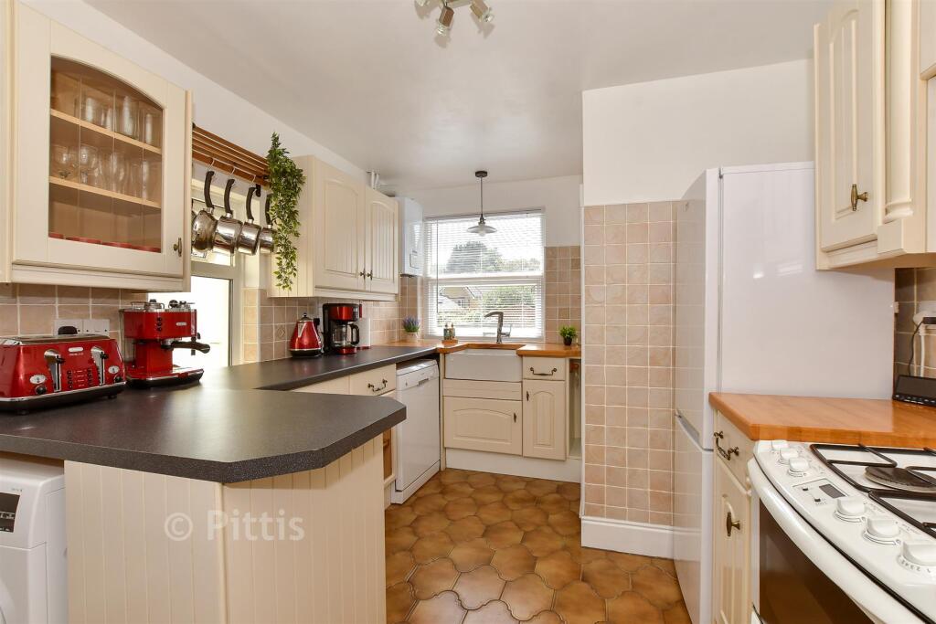 House in Shanklin, Old Village, Luccombe - View 5