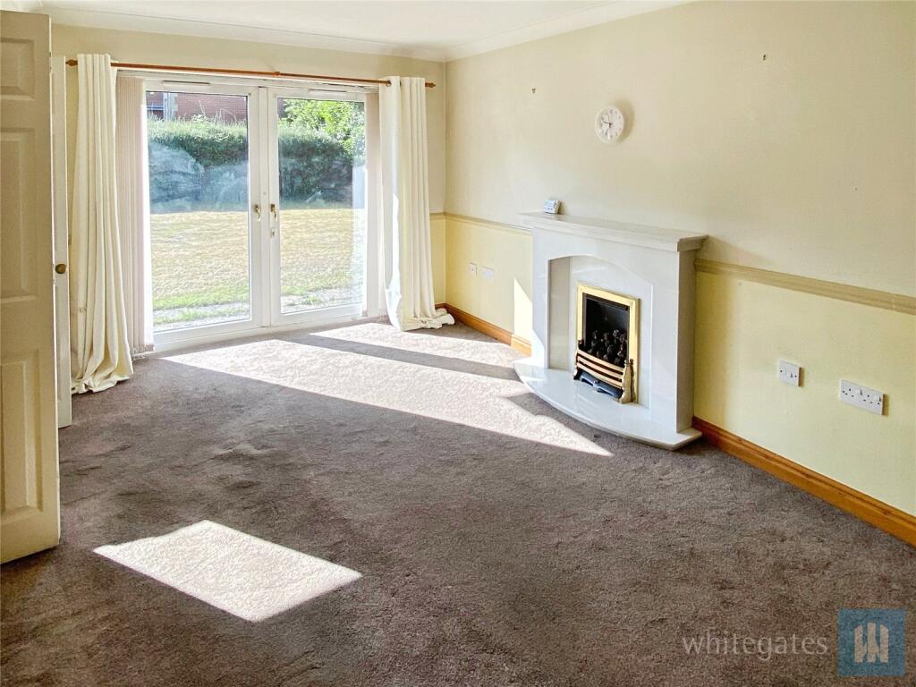 Apartment in Kirklees, West Yorkshire - View 2