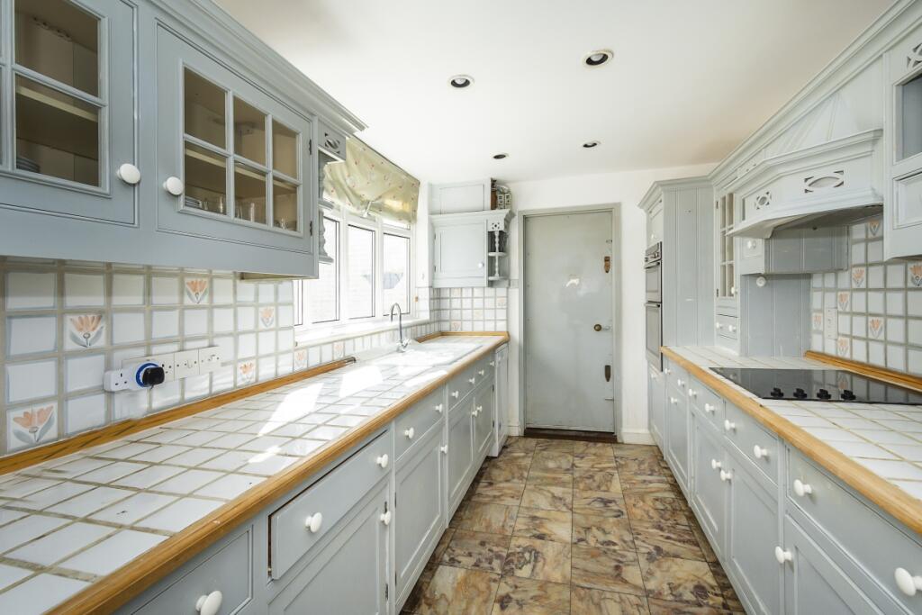 Main image of property: Castelnau London SW13