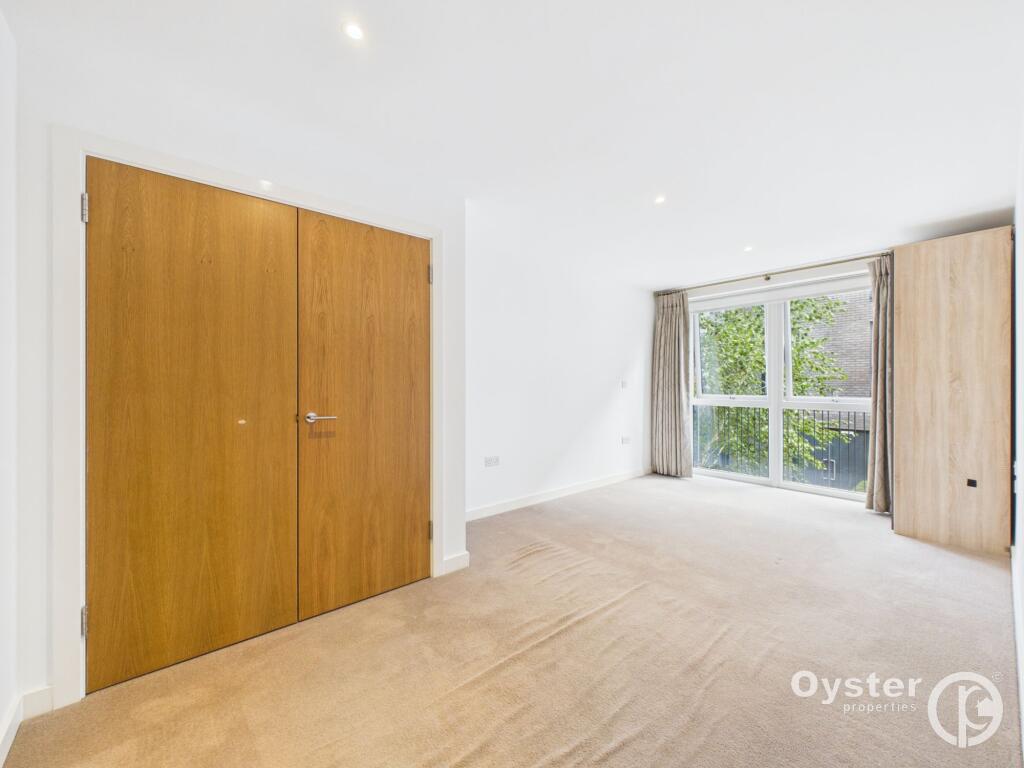 Apartment in Harrow - More