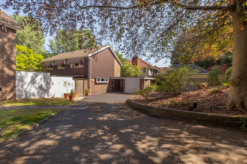 Main image of property: Kingston Vale, London, SW15