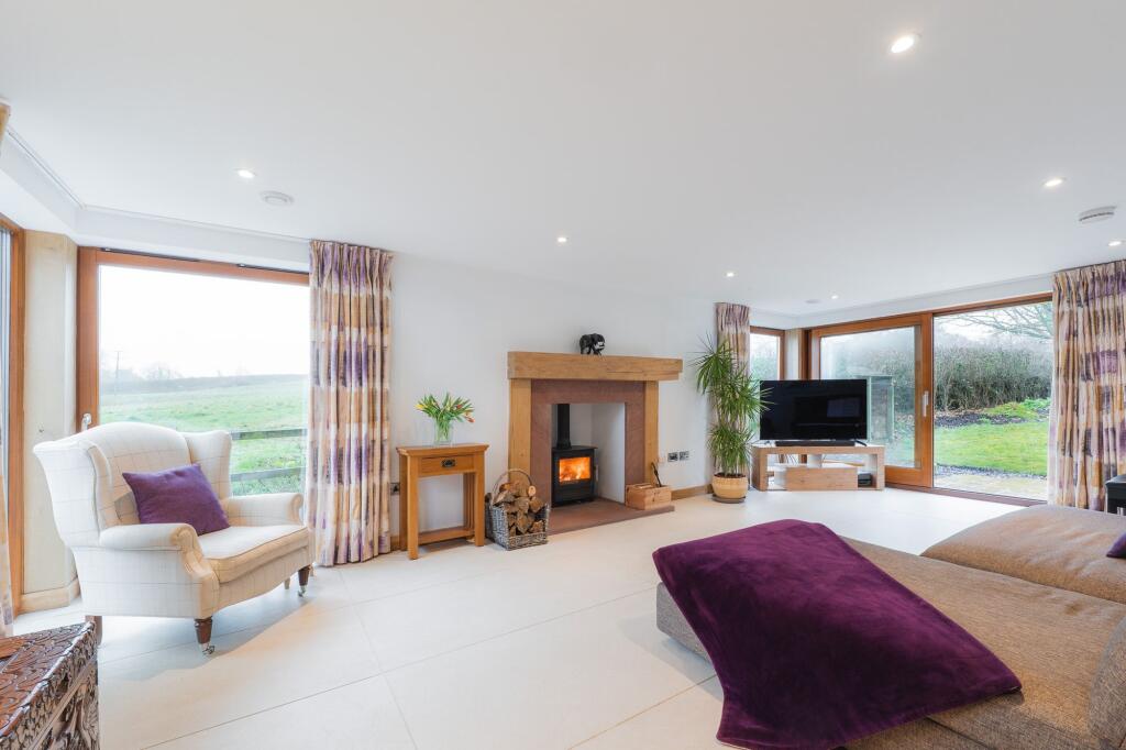 Top Mill Cottage, Watery Lane, Bradley, nr Frodsham, WA6 7EN photo 4