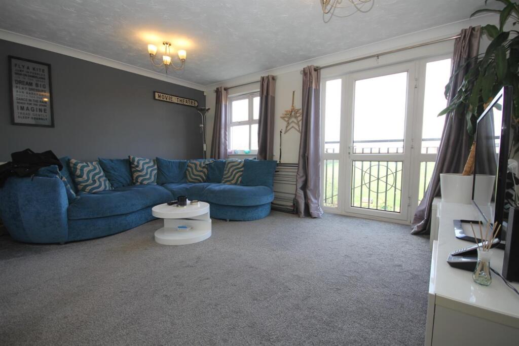 House in Fareham, Whiteley - View 5