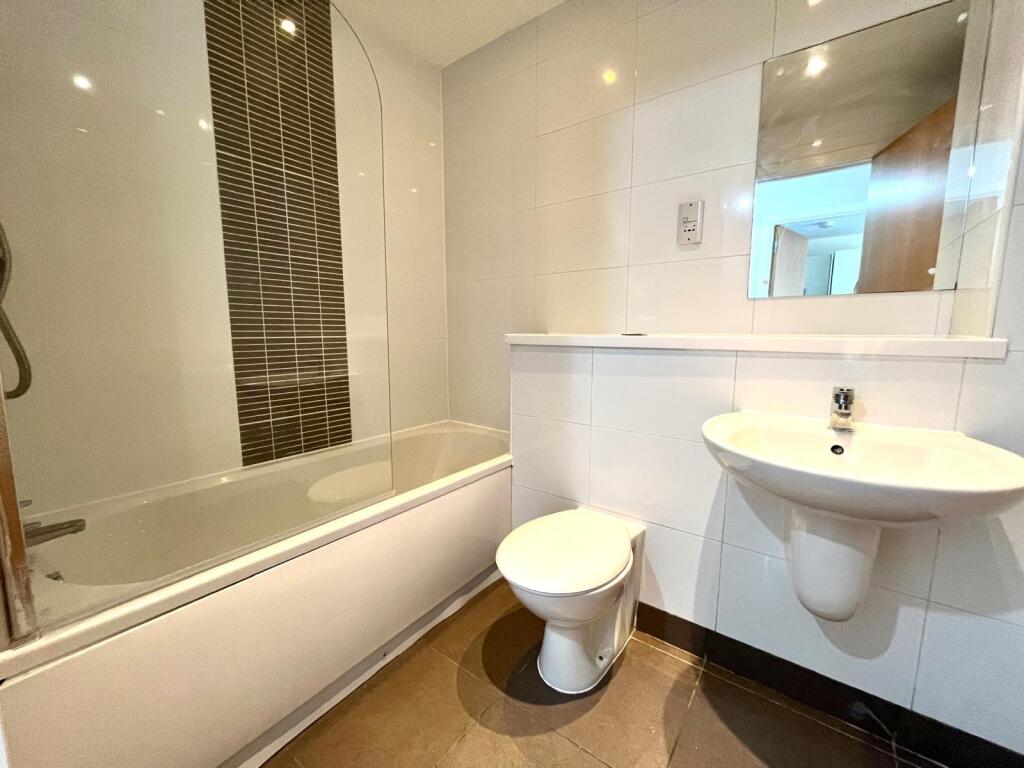 Apartment in Stockport - View 5
