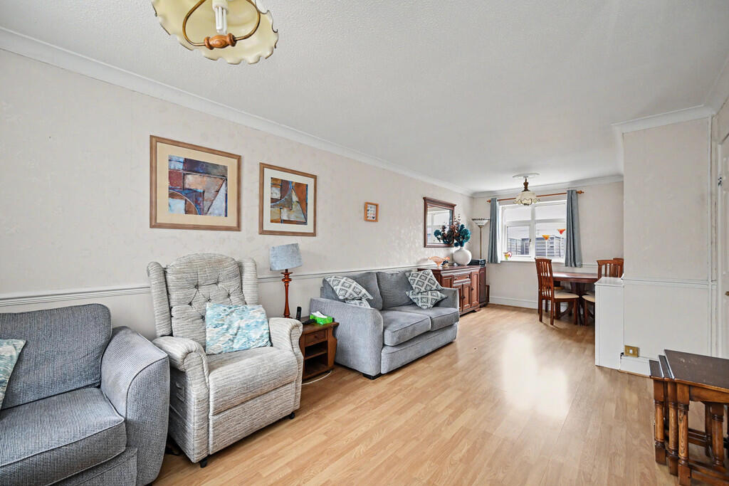 Priory Road, Wolston, Coventry photo 4