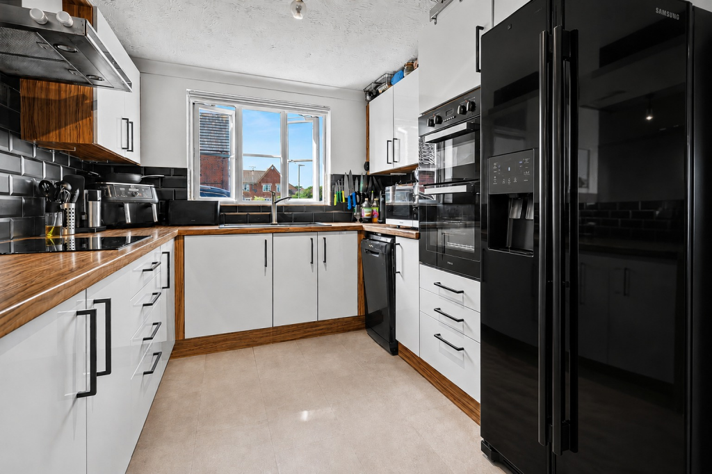 House in Basildon, Essex - View 4