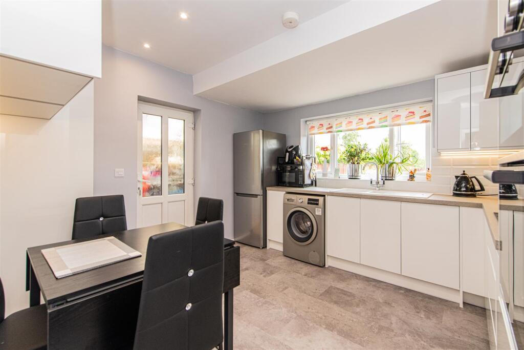 House in Kettering, Leisure Village - View 4