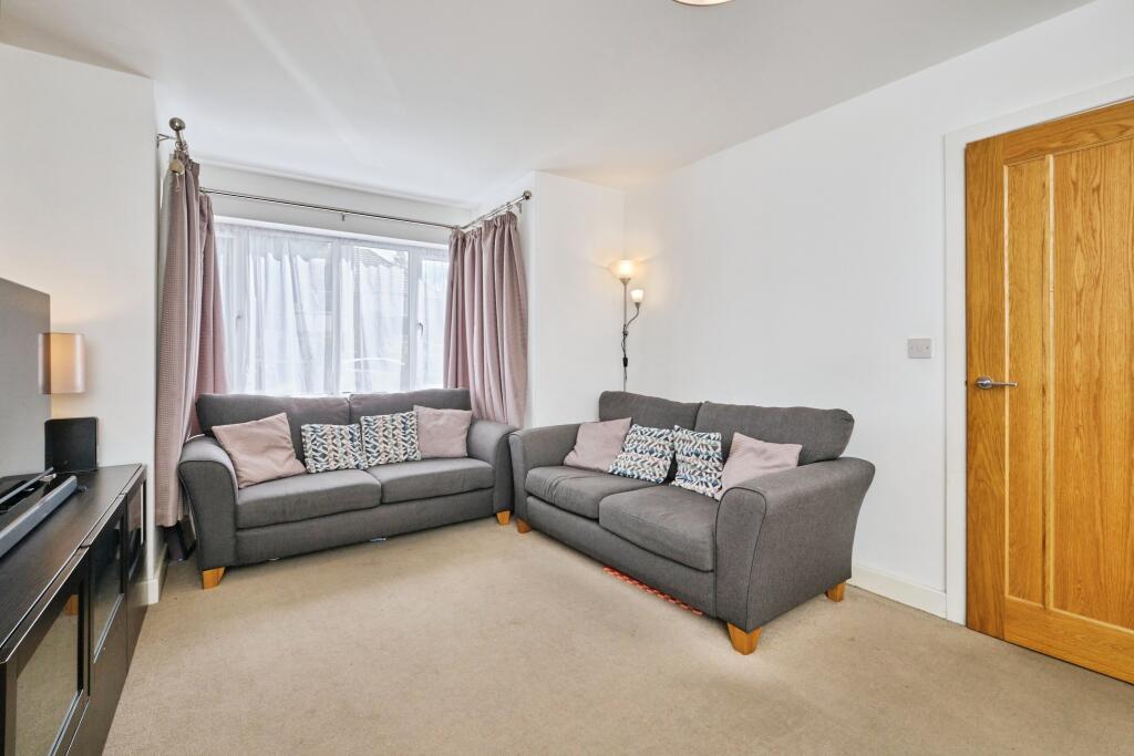 Beeches Avenue, Birmingham, B27 photo 2