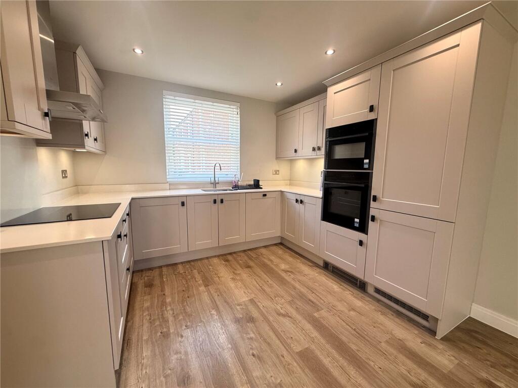 House in Southampton - View 2
