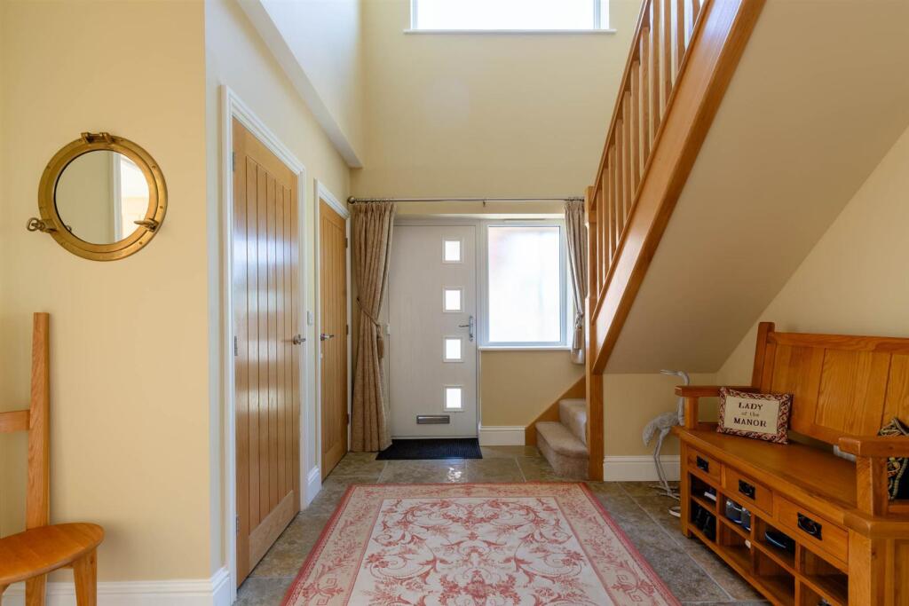 House in Cowes, Gurnard - More