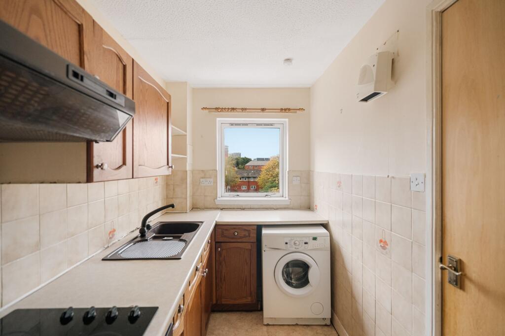 Apartment in Glasgow - View 4