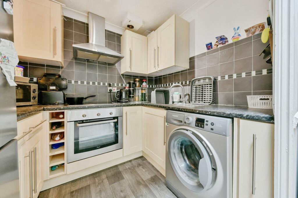 Apartment in Stevenage - View 5