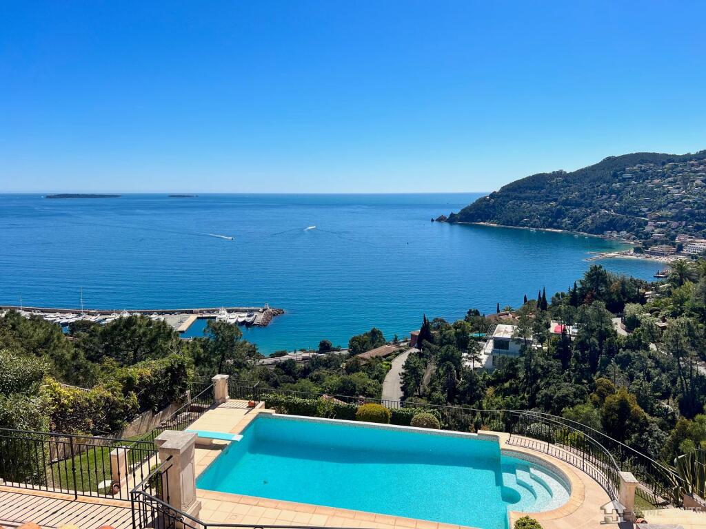 Main image of property: Provence-Alps-Cote d`Azur, Alpes-Maritimes, Théoule-sur-Mer