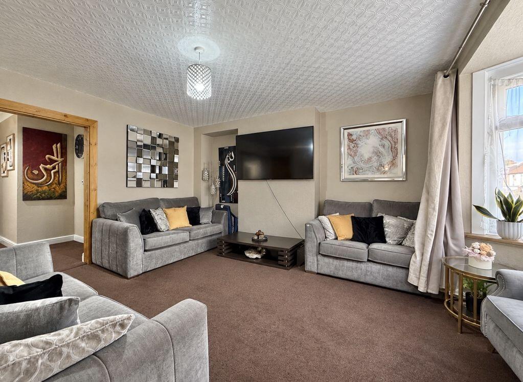 House in Birmingham, West Midlands - View 4