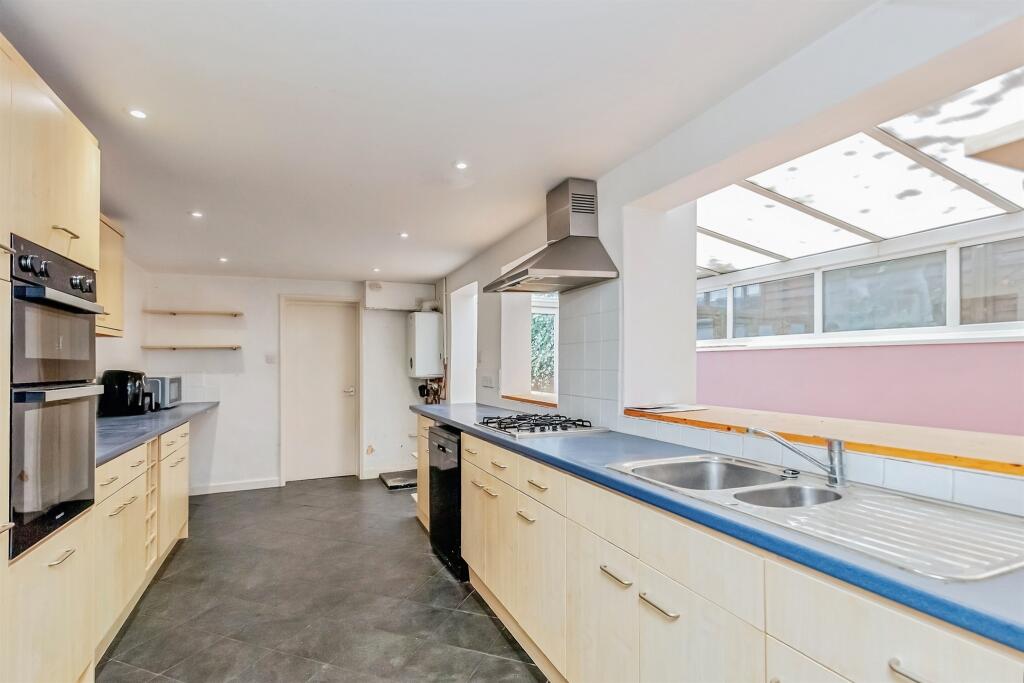 House in South Kesteven, Stamford - View 4