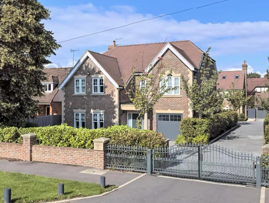 Main image of property: Spencer Close, Radlett