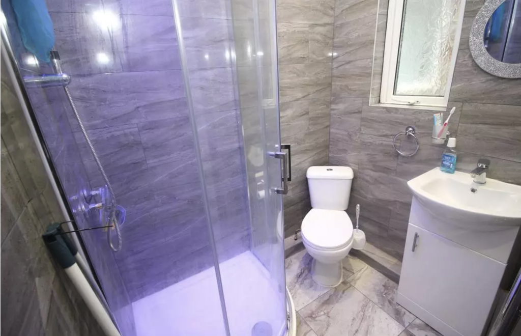 House in Leeds - View 5