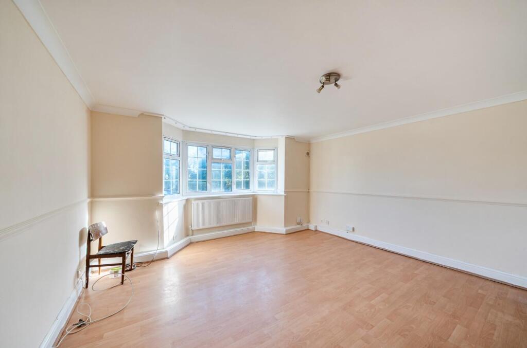 Apartment in Harrow - View 3