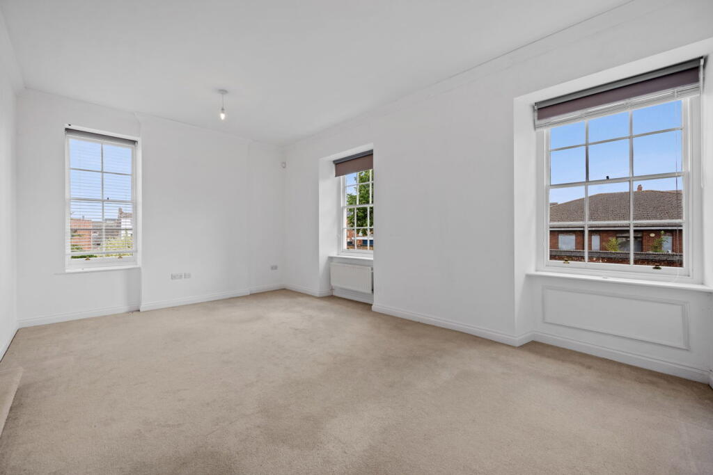 Apartment in Kettering, Leisure Village - View 5