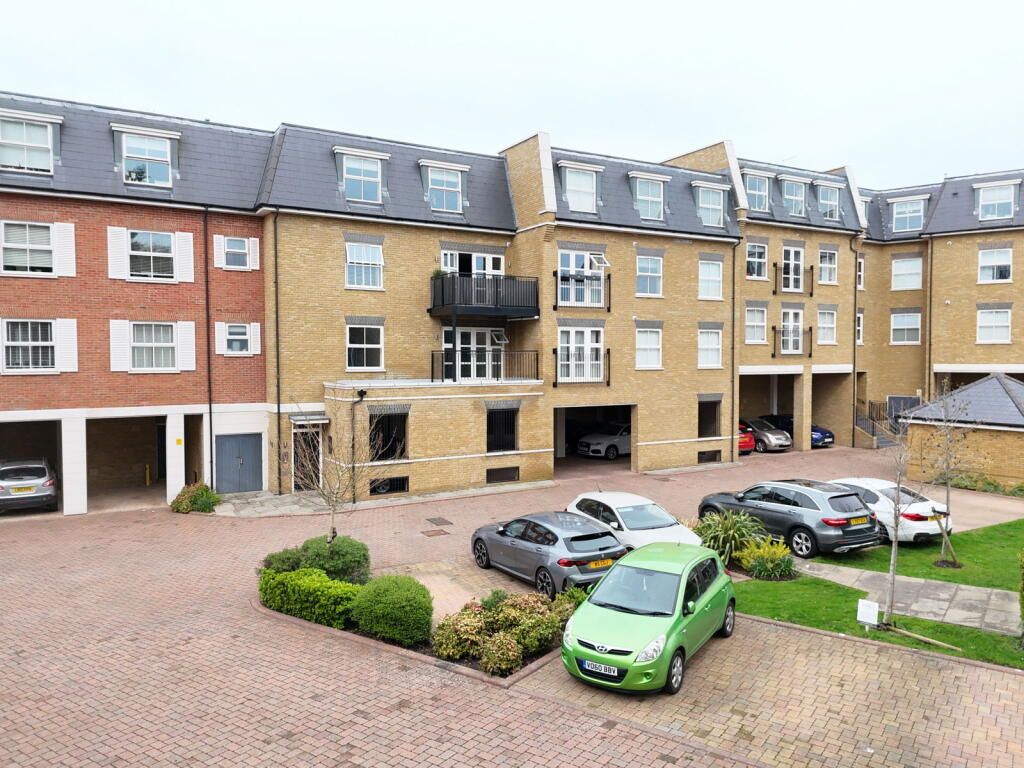 Main image of property: Amber place, Oldfield road, Maidenhead, SL6