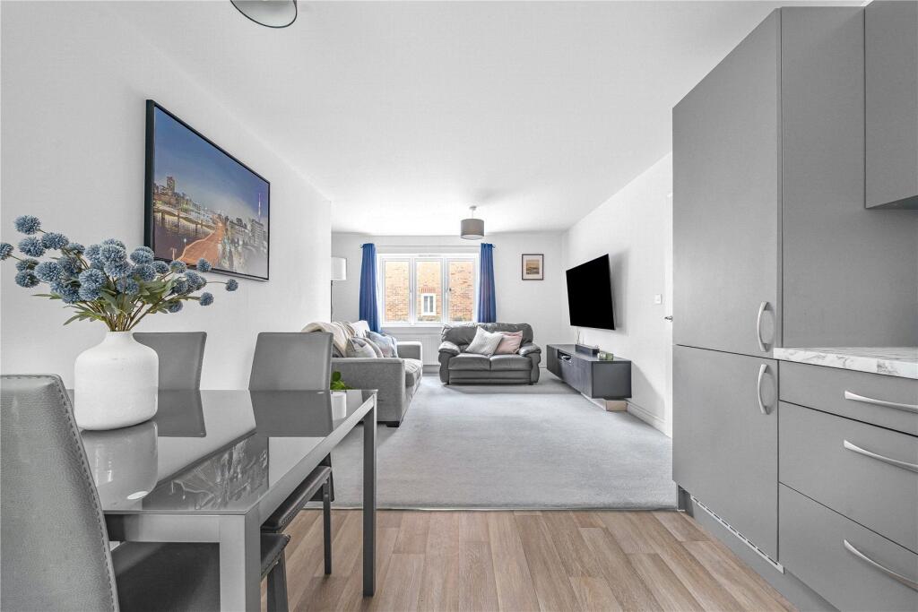 Apartment in Guildford - View 5
