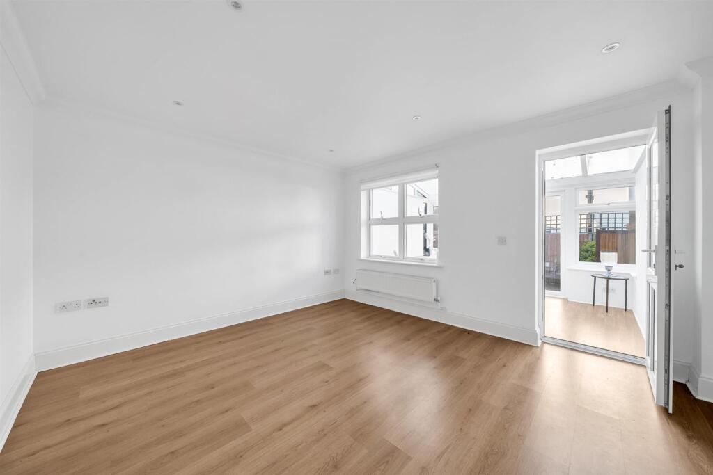 Azriel Terrace, Kent Road, West Wickham, BR4 - View 2