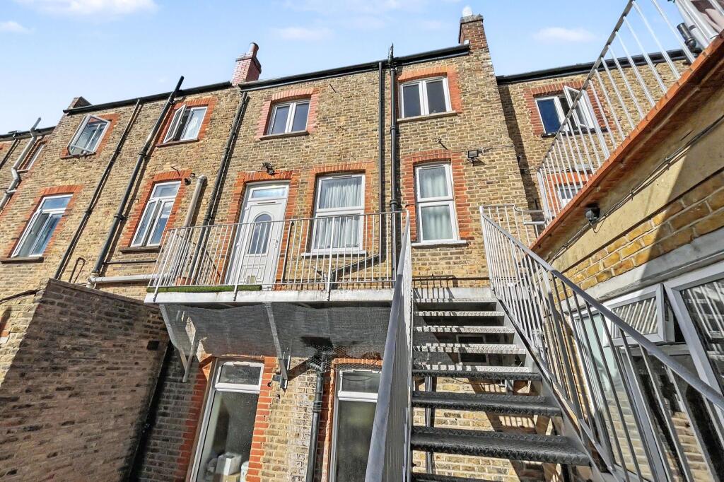 Apartment in London - View 5